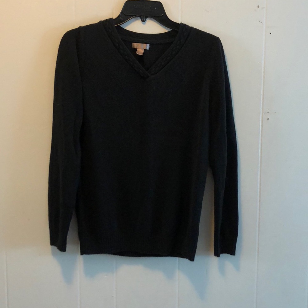 Black Sweater | White Stag